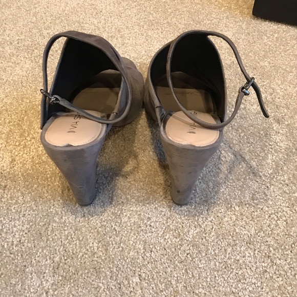 Grey heels open toe - Picture 4 of 4